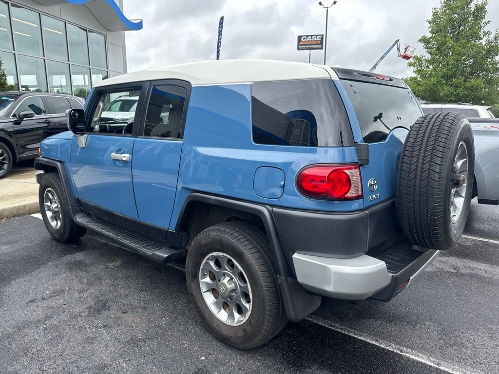 Used 2011 Toyota FJ Cruiser 4WD w/ Upgrade Pkg image 4