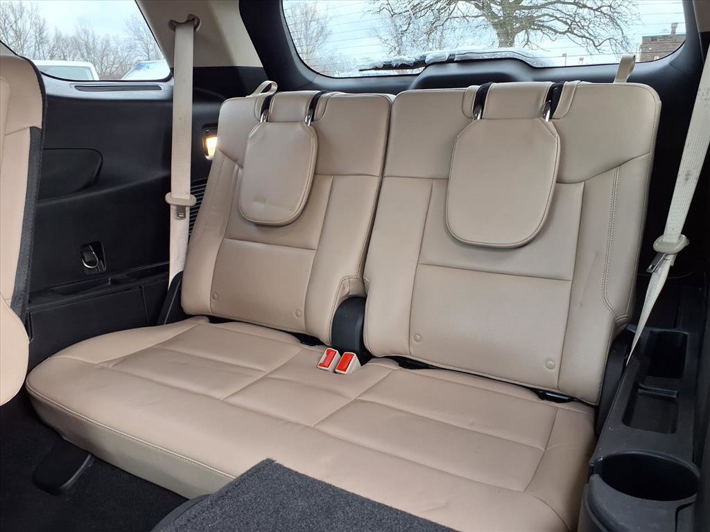 Used 2021 Ford Explorer XLT w/ Equipment Group 202A image 8