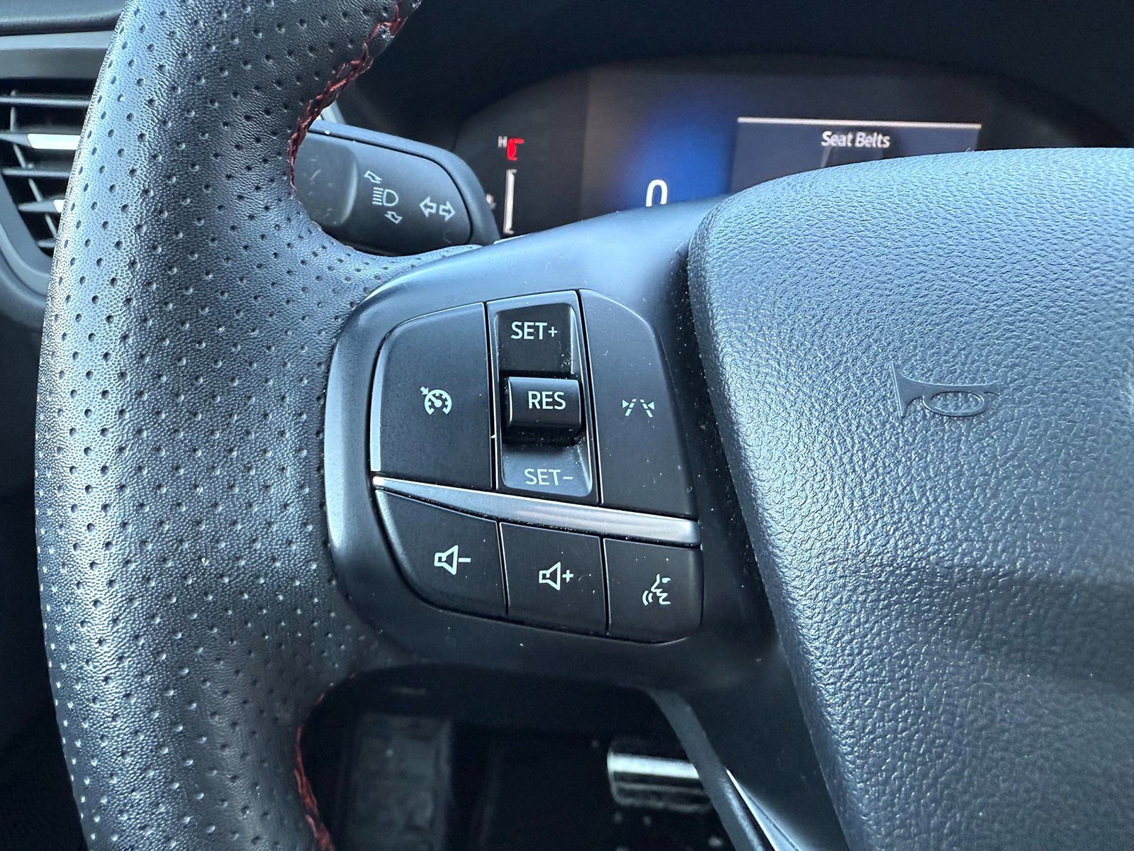 Used 2024 Ford Escape ST-Line image 36