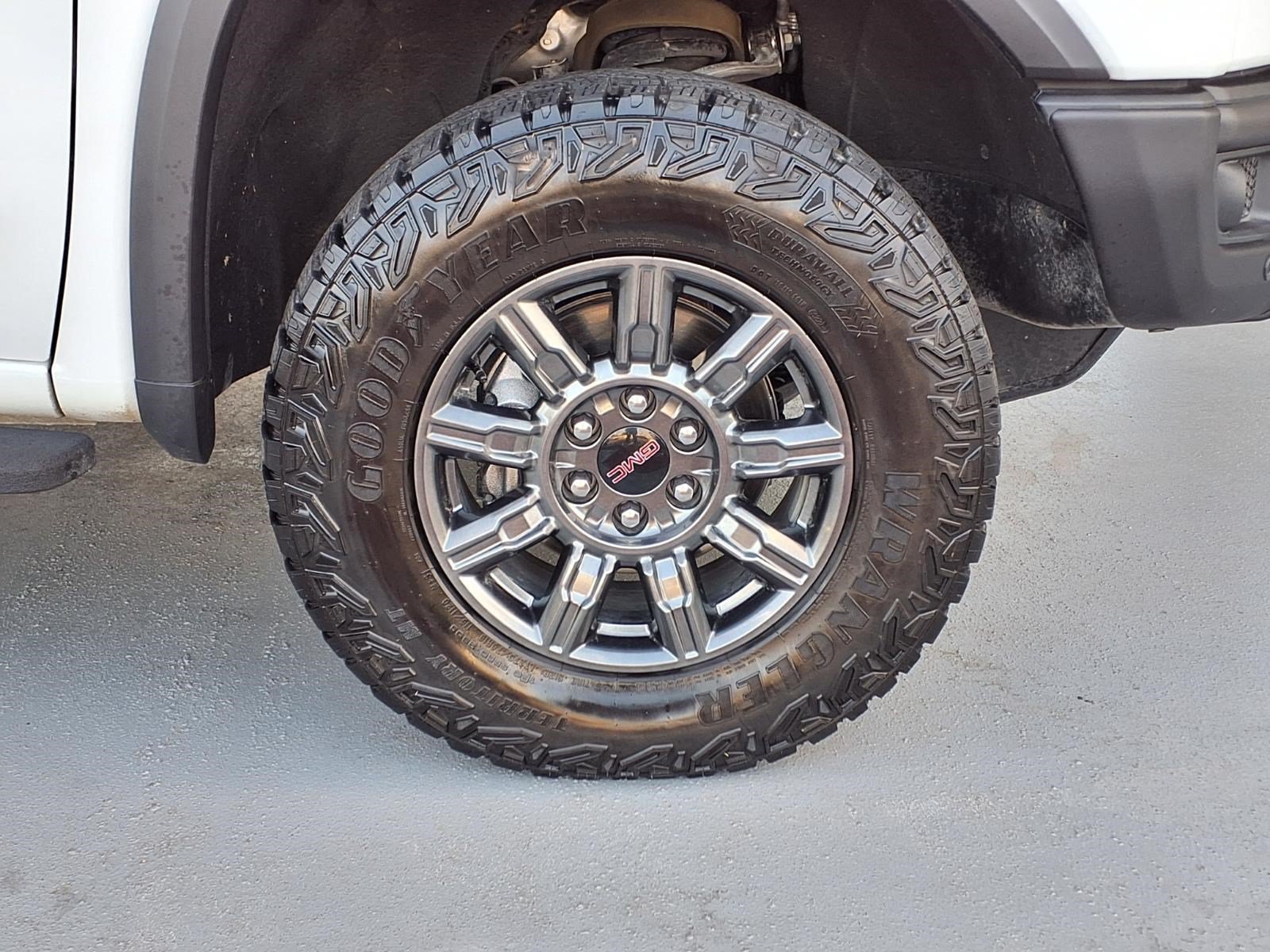 Used 2026 GMC Sierra 1500 AT4X AWD/4WD image 7