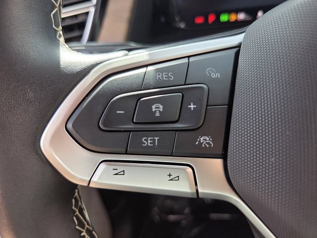 Used 2024 Volkswagen Atlas SE w/ Panoramic Sunroof Package FWD image 30