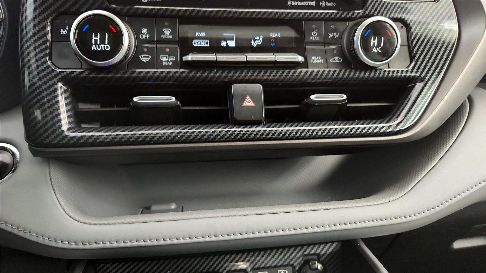 Certified 2022 Toyota Highlander XLE image 32