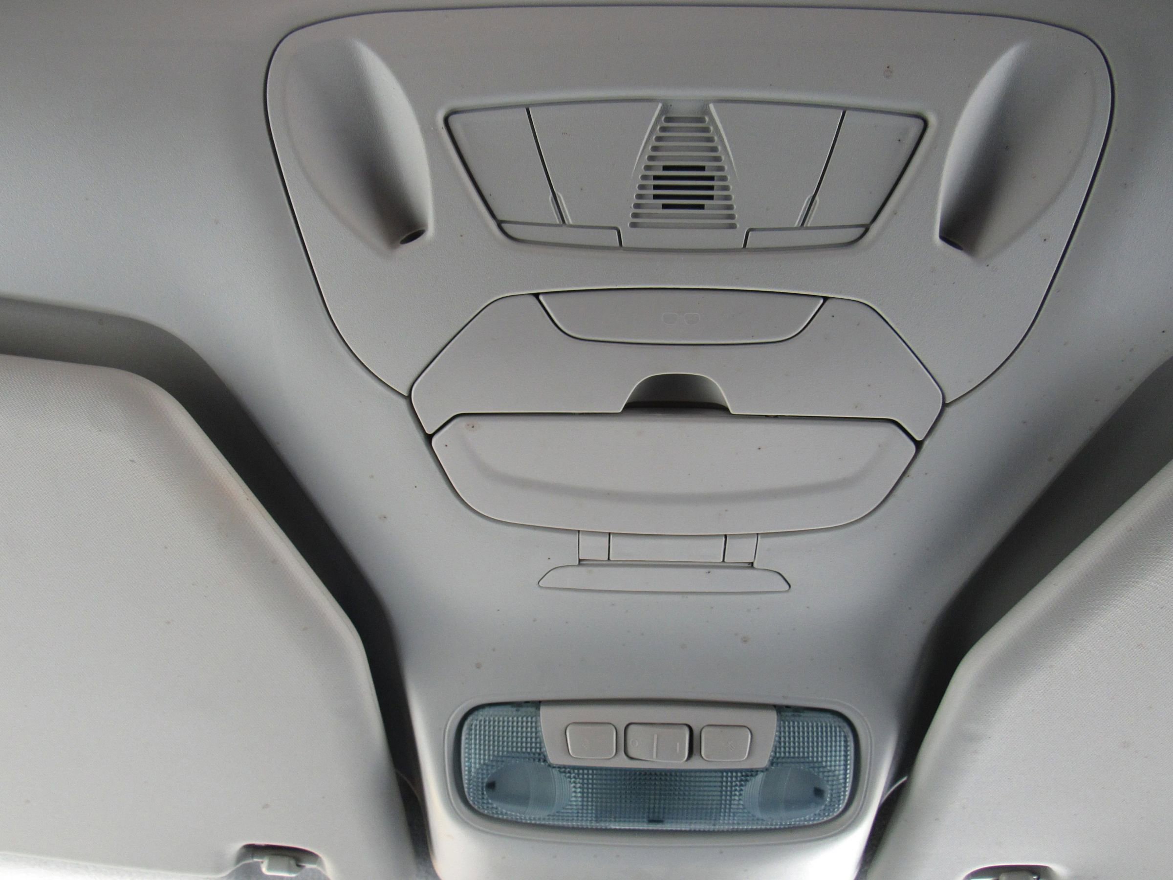 Used 2019 Ford Transit Connect XLT w/ Driver-Assist Package image 28