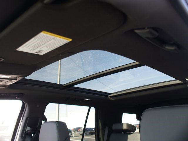 Used 2022 Chevrolet Tahoe Z71 w/ Z71 Off-Road Package image 6