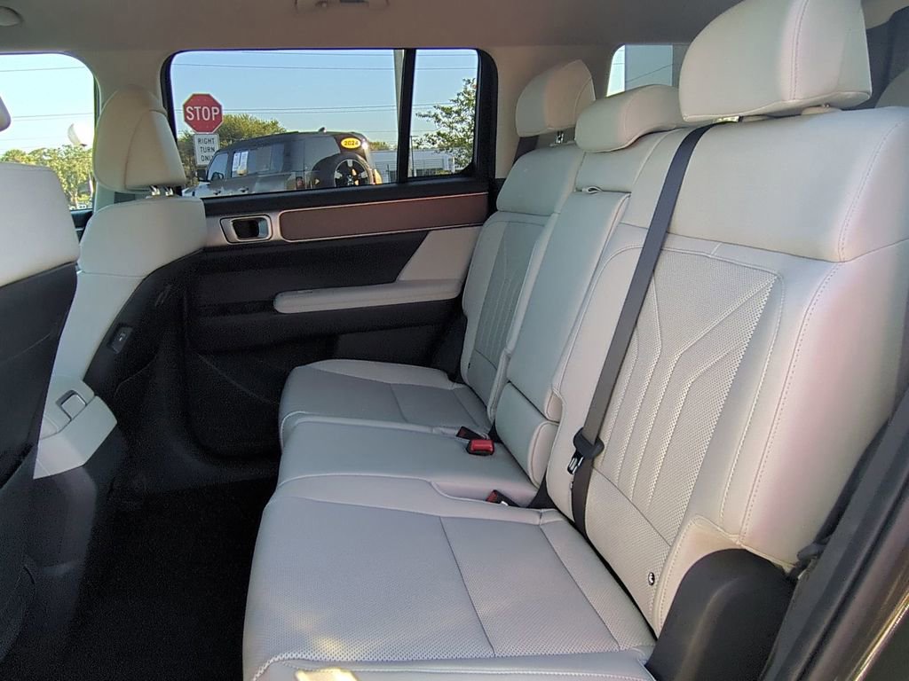 New 2026 Hyundai Santa Fe SEL FWD image 17