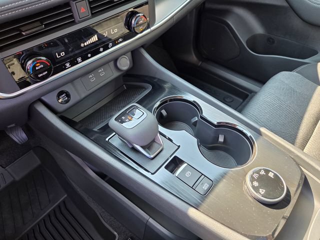 New 2026 Nissan Rogue SV AWD/4WD image 21