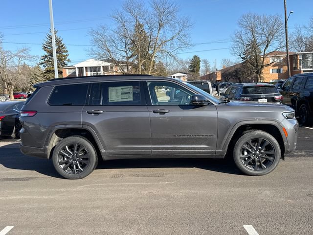 New 2026 Jeep Grand Cherokee L Limited AWD/4WD image 2