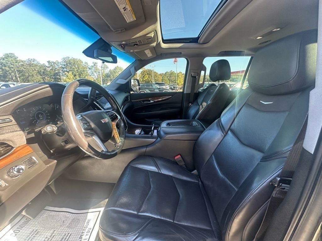 Used 2020 Cadillac Escalade Luxury image 10