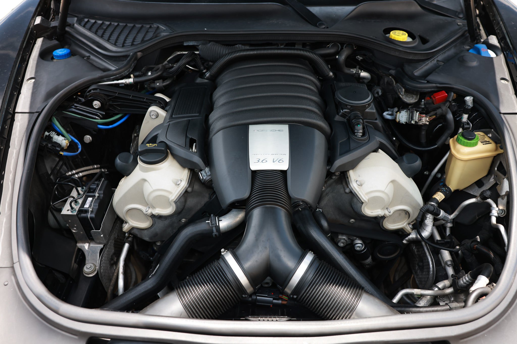 Used 2014 Porsche Panamera RWD image 55