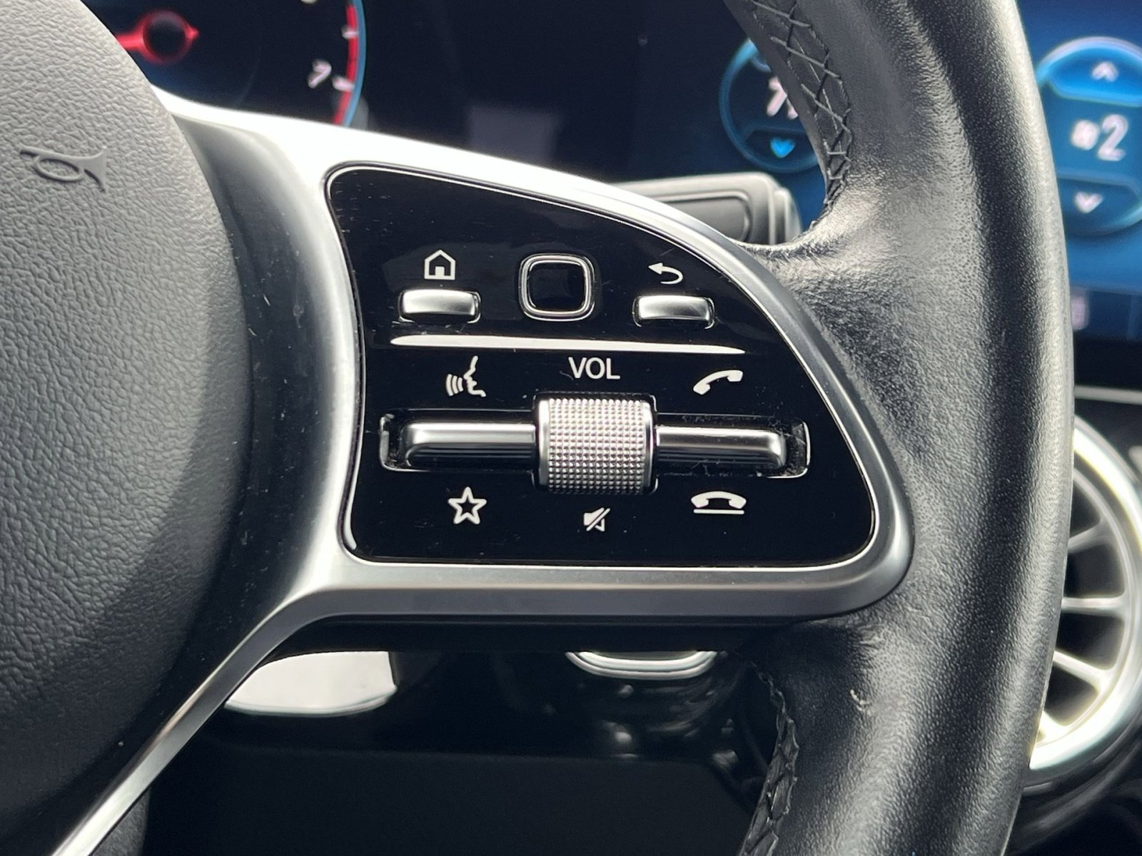 Used 2021 Mercedes-Benz GLA 250 w/ Premium Package image 28