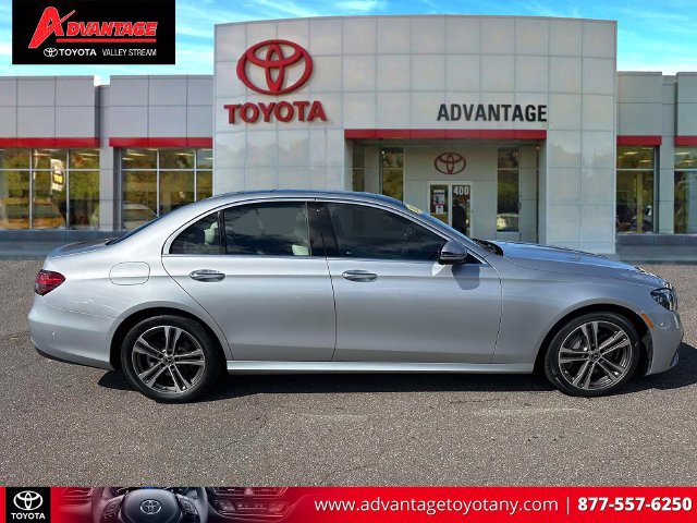 Used 2023 Mercedes-Benz E 350 4MATIC Sedan image 5