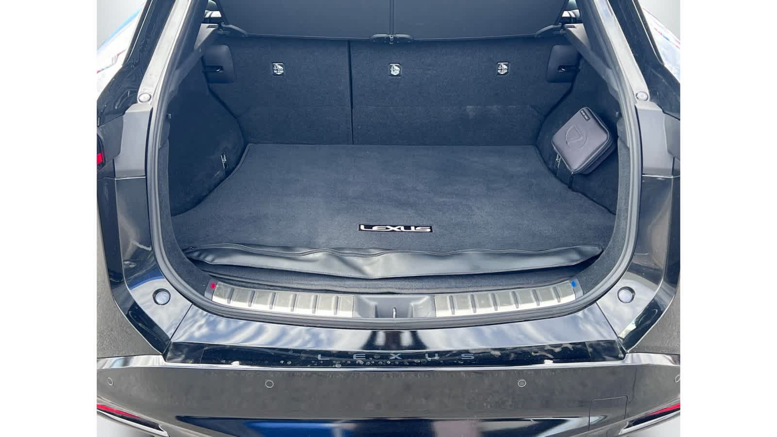 Used 2023 Lexus RZ 450e Premium w/ Technology Package AWD/4WD image 5