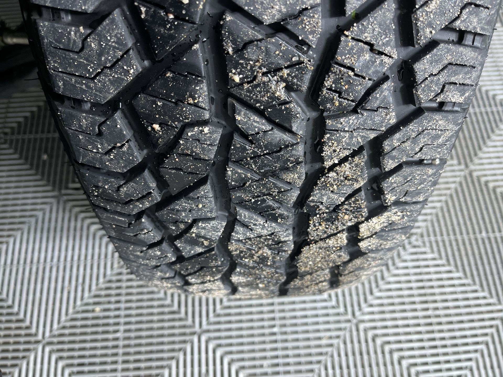 Certified 2025 Nissan Frontier PRO-4X image 25