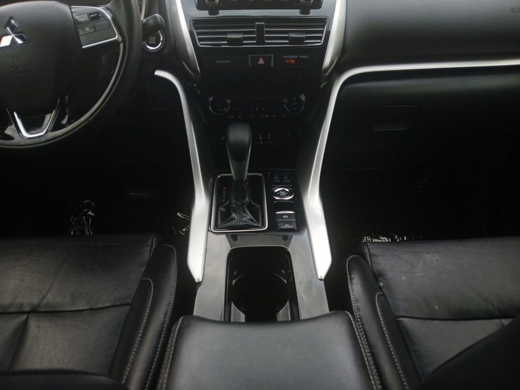 Used 2022 Mitsubishi Eclipse Cross AWD image 11