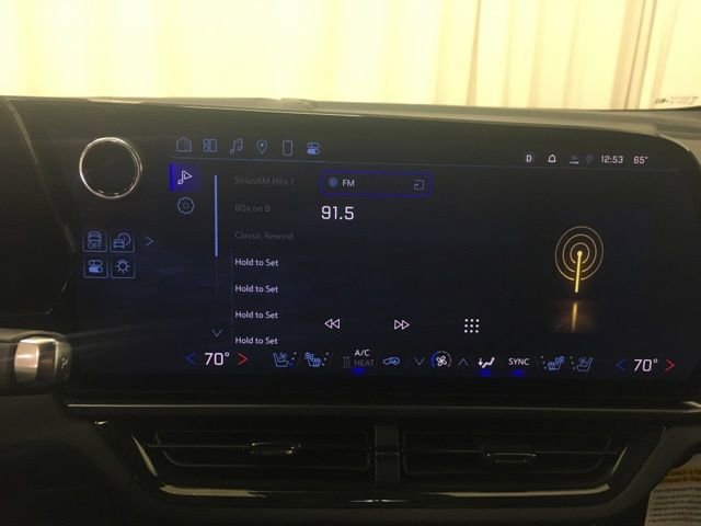 Used 2024 Chevrolet Equinox EV RS image 23