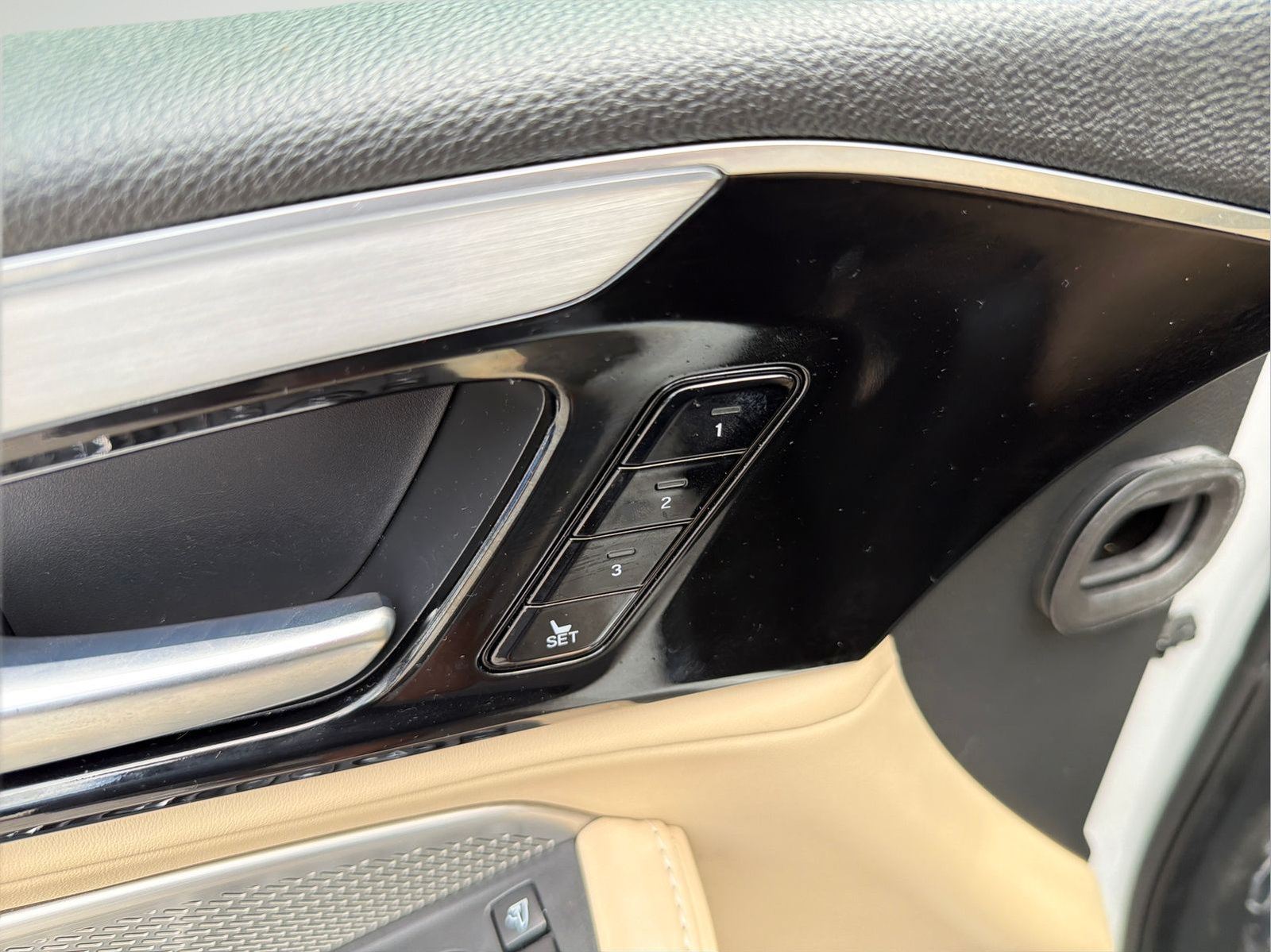 Used 2023 Acura MDX FWD w/ Technology Package image 29