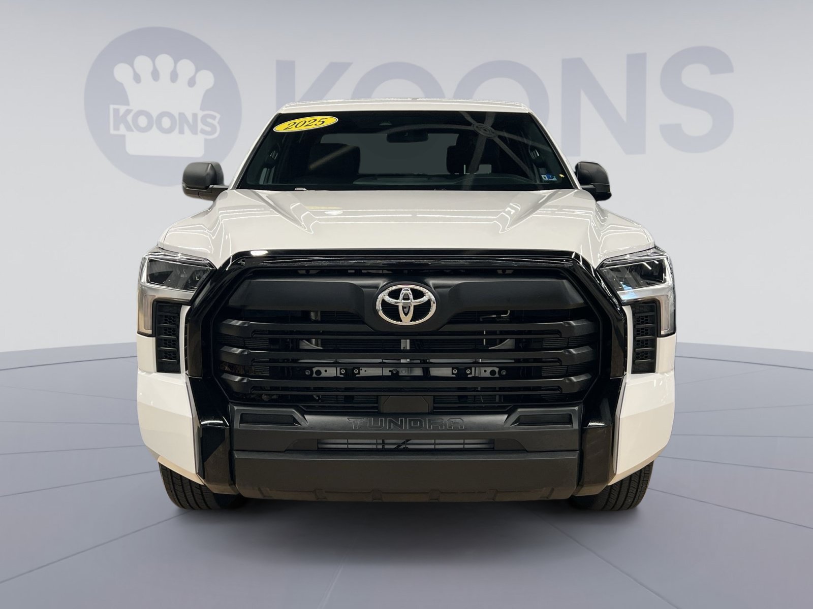Used 2025 Toyota Tundra SR w/ SR Tow Package AWD/4WD image 8