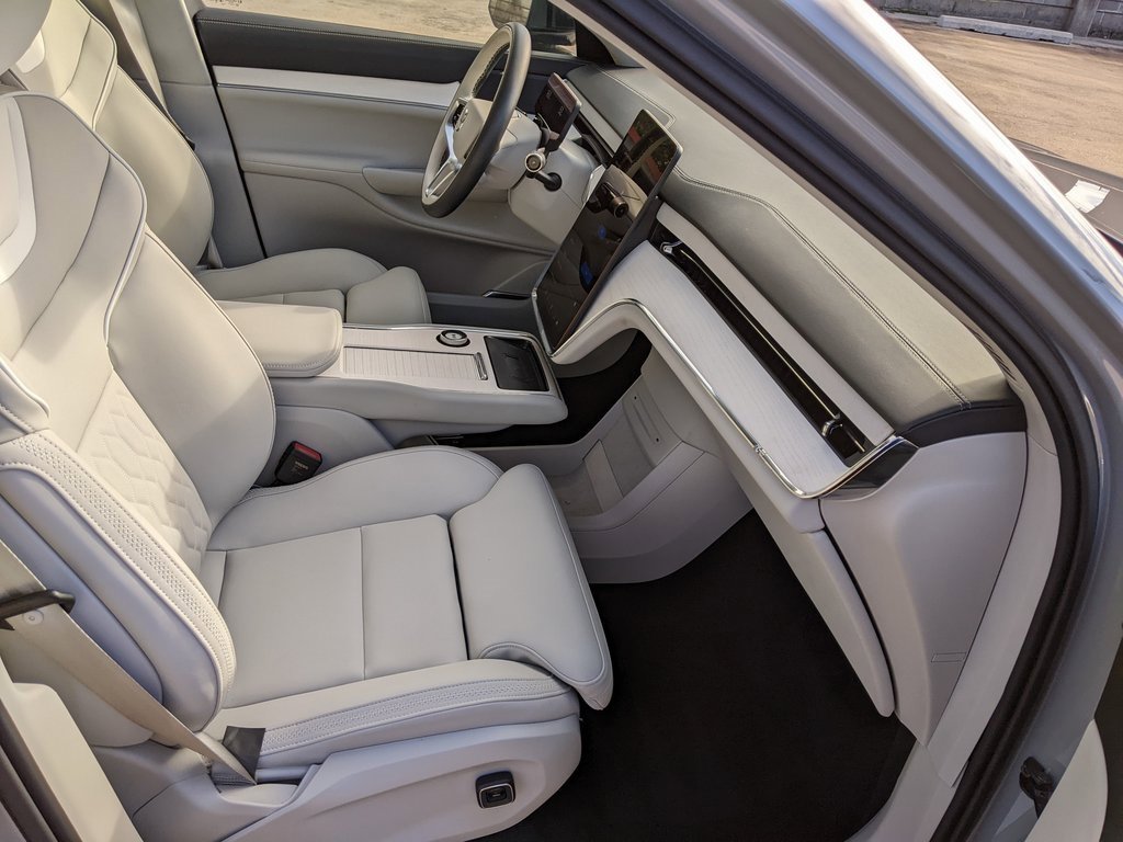 Certified 2025 Volvo EX90 Ultra image 22
