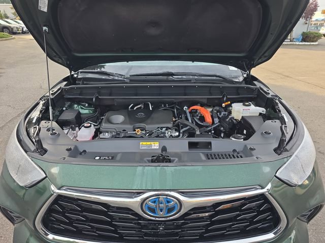 Used 2024 Toyota Highlander Limited image 31
