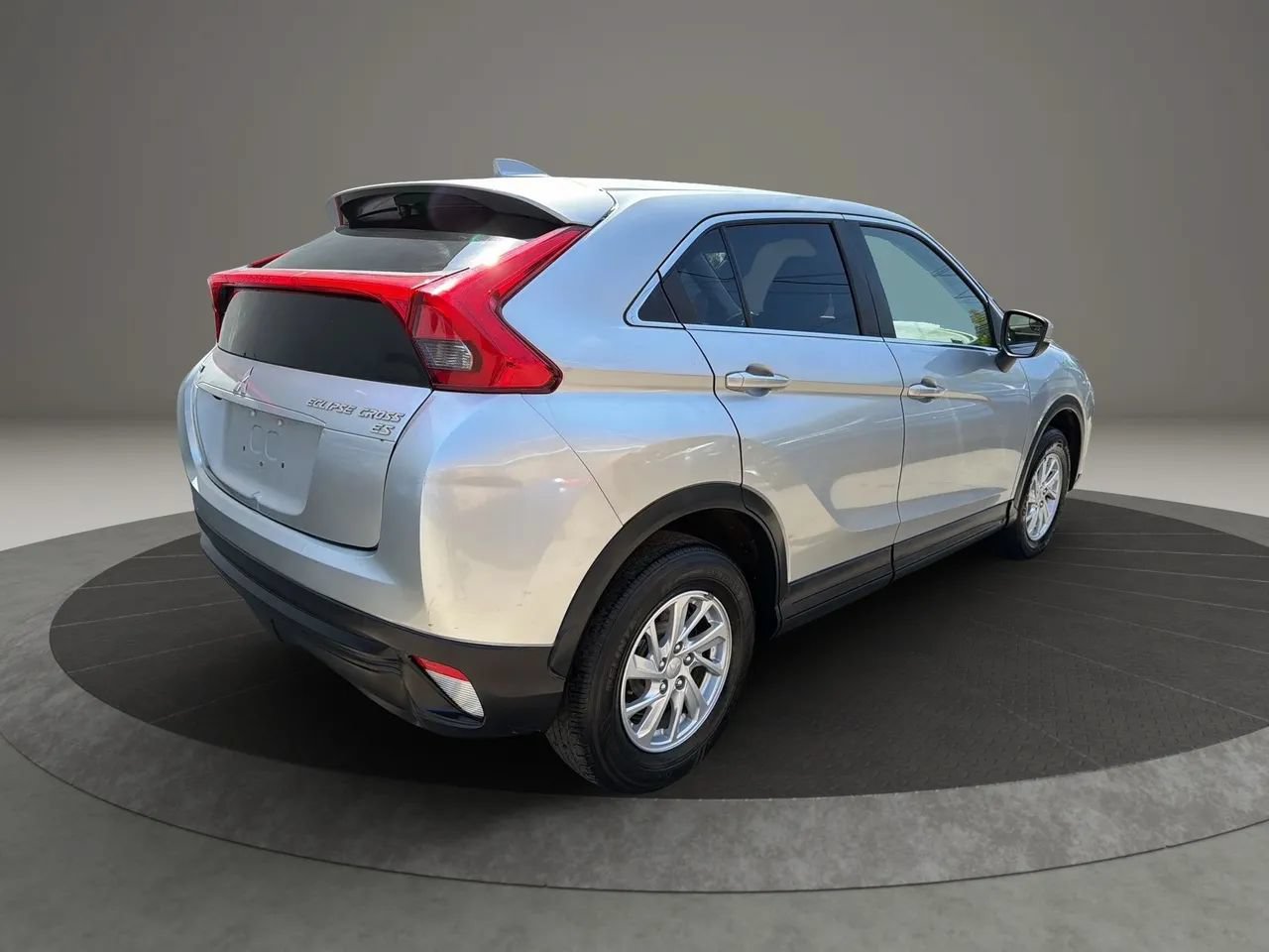 Used 2018 Mitsubishi Eclipse Cross ES AWD/4WD image 5