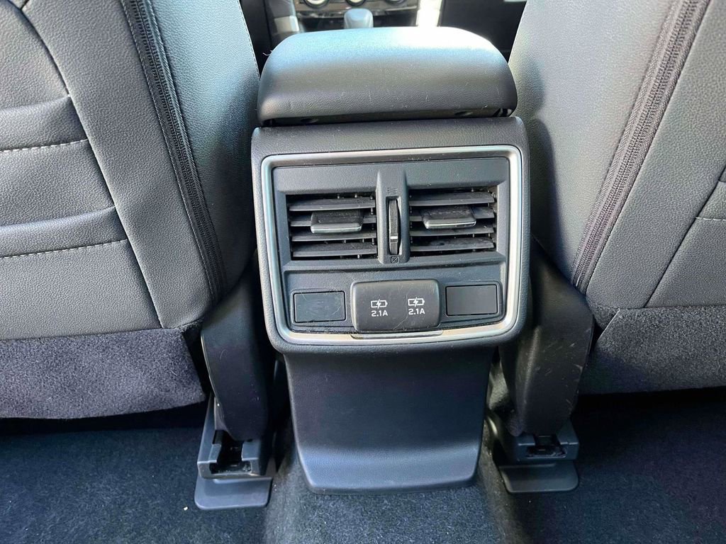 Used 2023 Subaru Forester Premium image 4