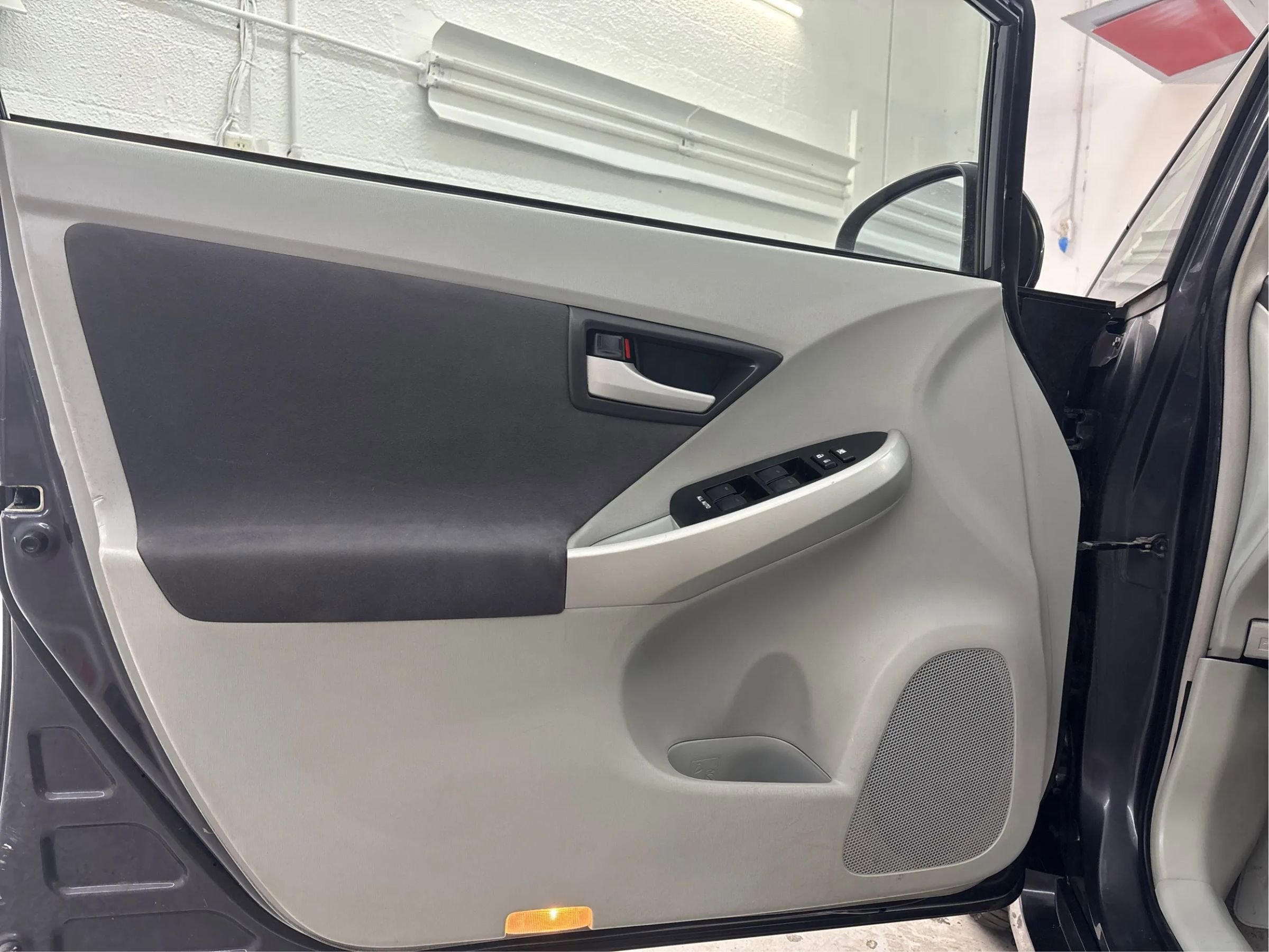 Used 2011 Toyota Prius Two image 25