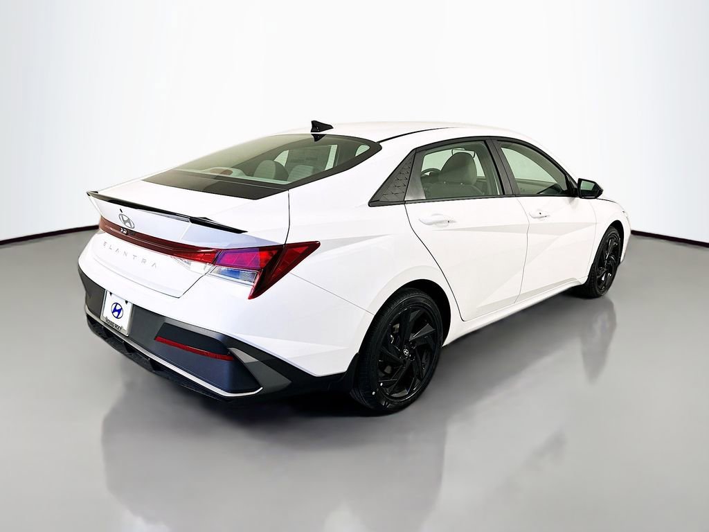 New 2026 Hyundai Elantra Sport image 5