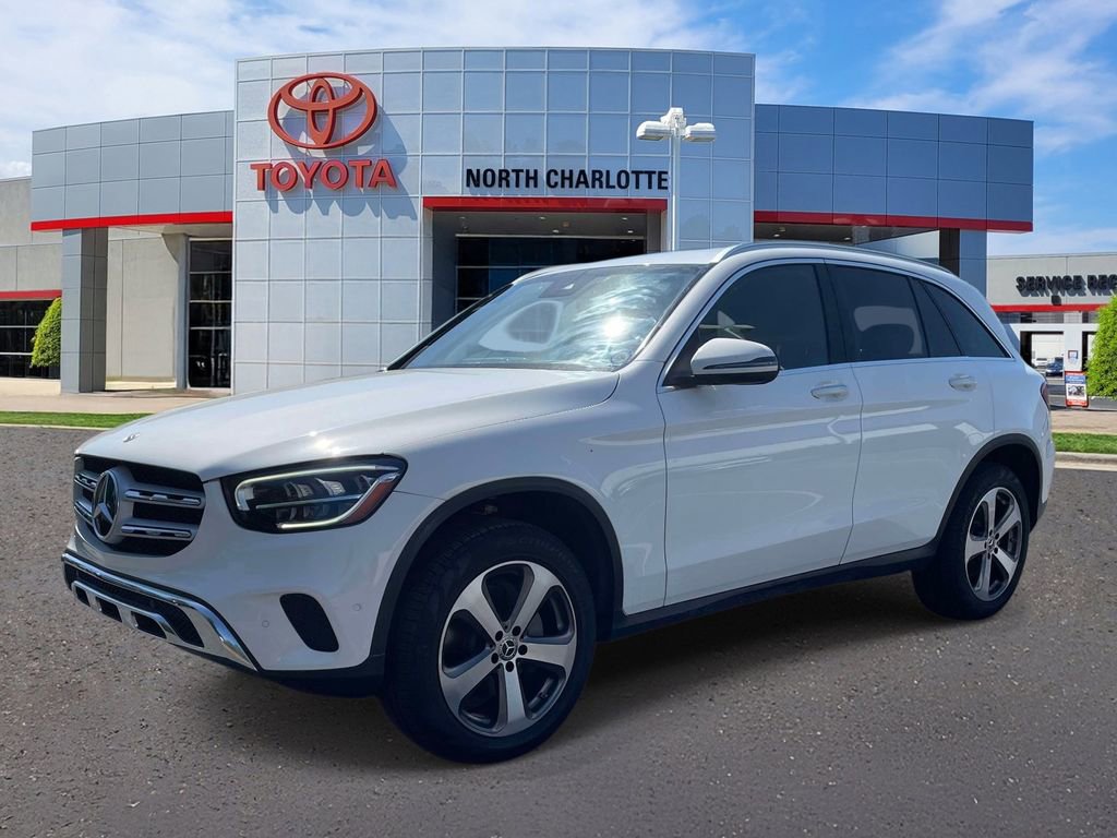 Used 2022 Mercedes-Benz GLC 300 4MATIC image 3