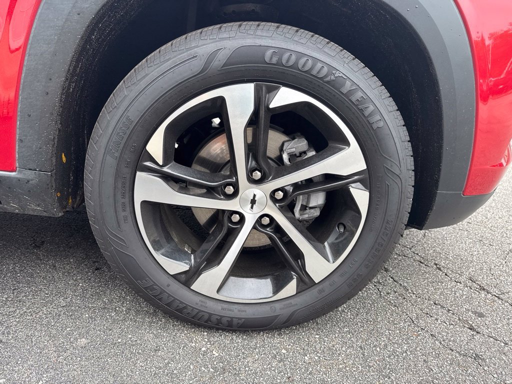 Used 2026 Chevrolet Trax RS w/ Sunroof Package FWD image 43