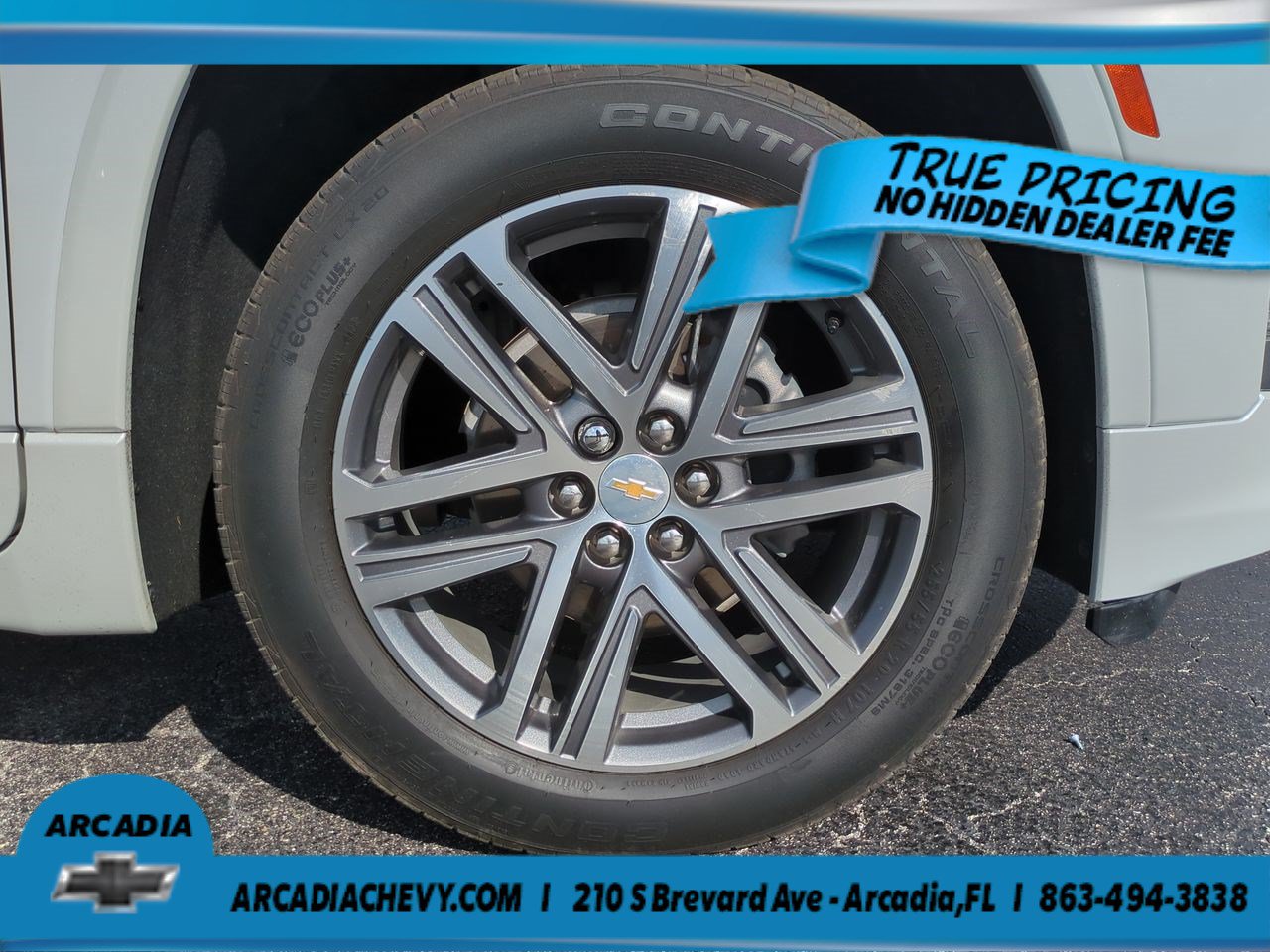 Used 2023 Chevrolet Traverse High Country FWD image 11