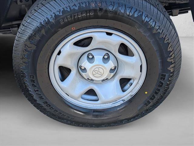 Used 2017 Toyota Tacoma SR AWD/4WD image 21