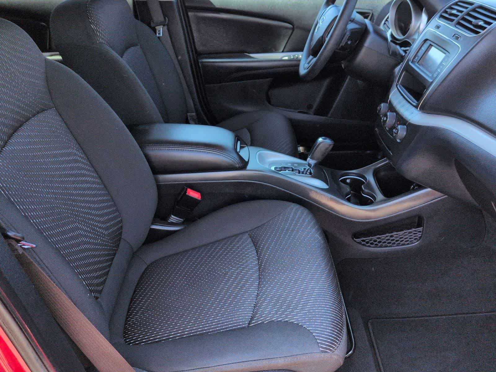 Used 2019 Dodge Journey SE FWD image 20