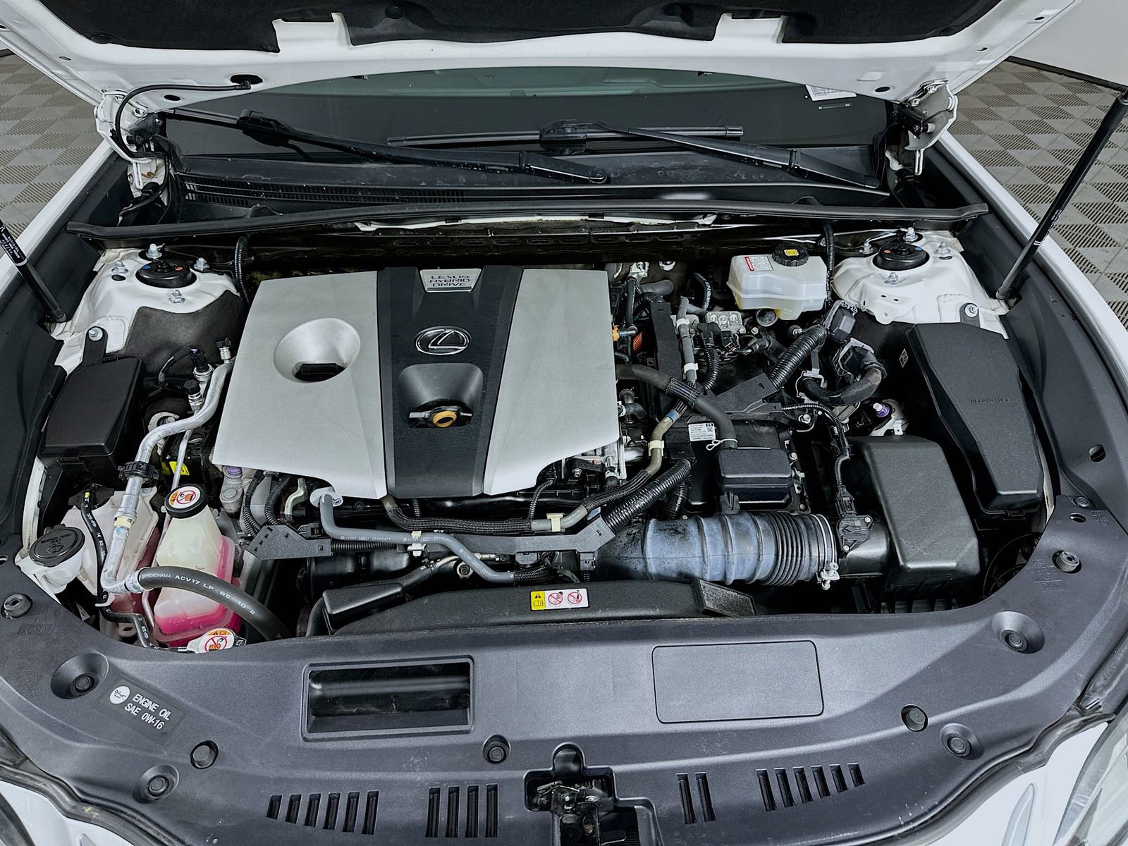 Used 2020 Lexus ES 300h w/ Premium Package FWD image 31