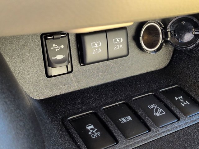 Certified 2017 Toyota Highlander Limited image 24