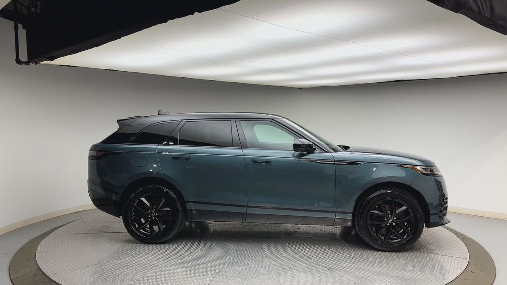 Used 2026 Land Rover Range Rover Velar Dynamic SE image 9