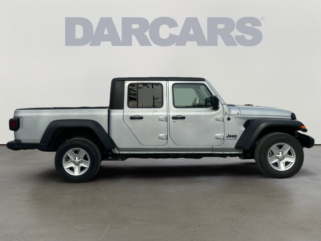 Used 2023 Jeep Gladiator Sport image 8