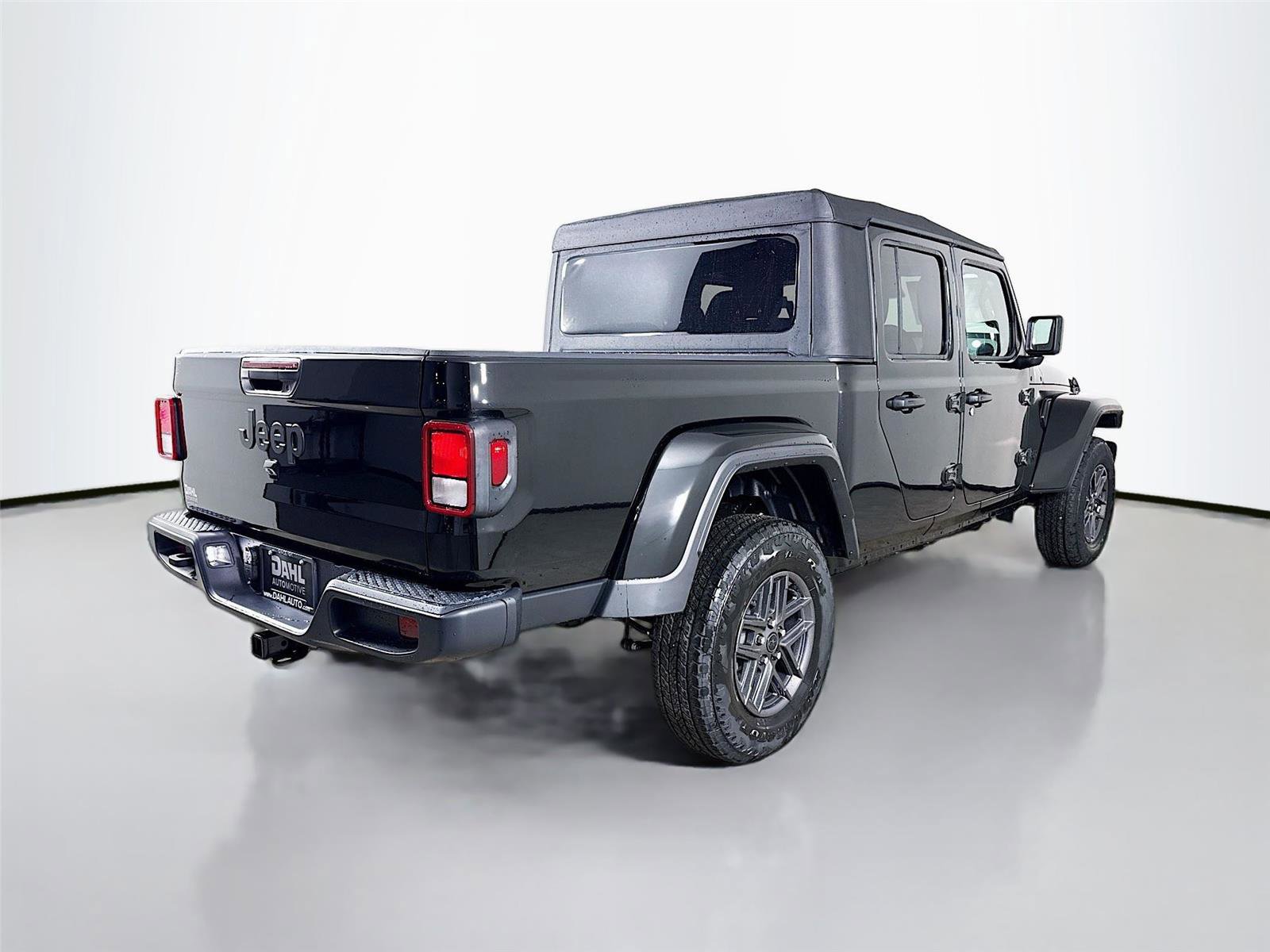 New 2026 Jeep Gladiator Sport image 7