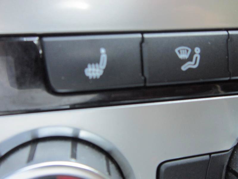 Used 2013 Volkswagen Eos Komfort FWD image 16