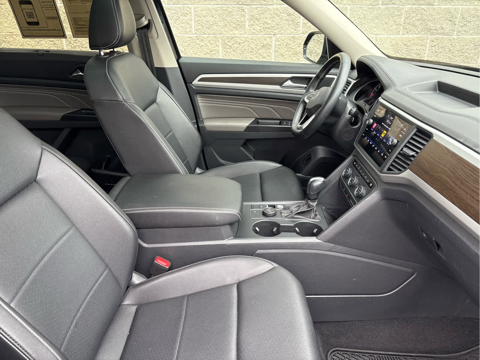 Used 2021 Volkswagen Atlas SE image 14