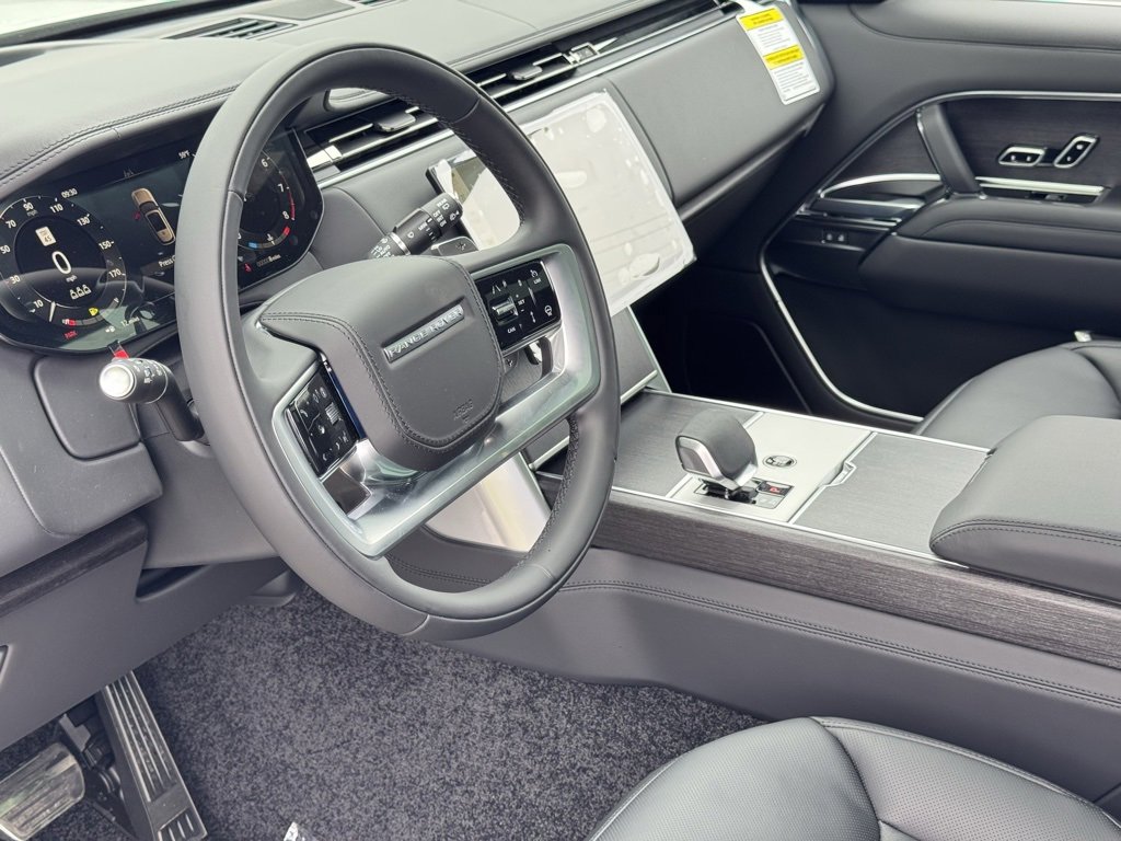 New 2025 Land Rover Range Rover SE image 25