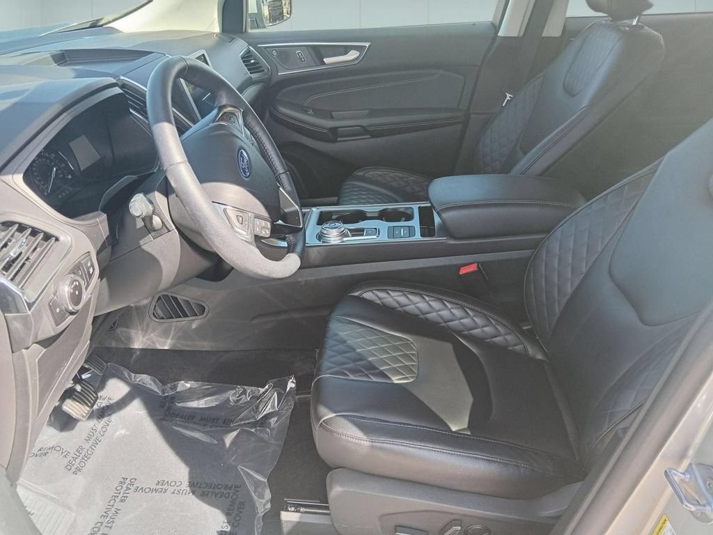 Used 2023 Ford Edge Titanium AWD/4WD image 14