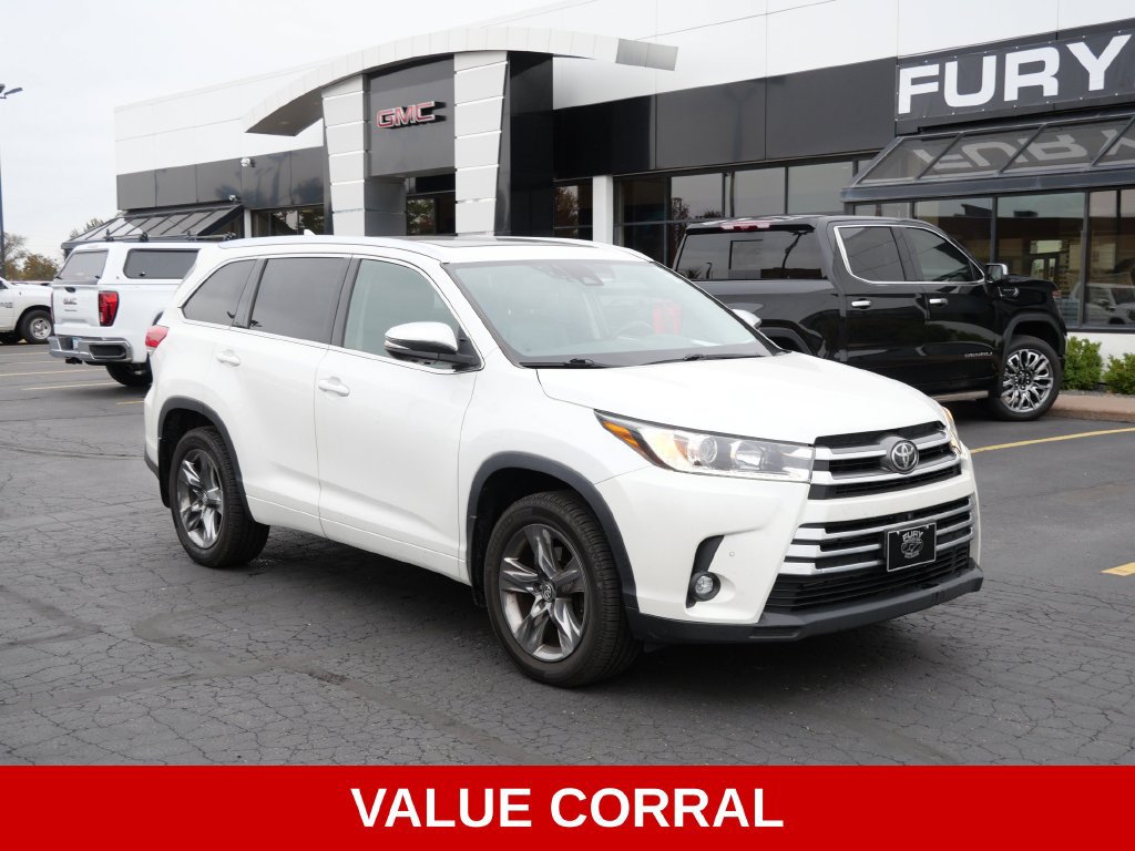 Used 2019 Toyota Highlander Limited Platinum AWD/4WD image 2
