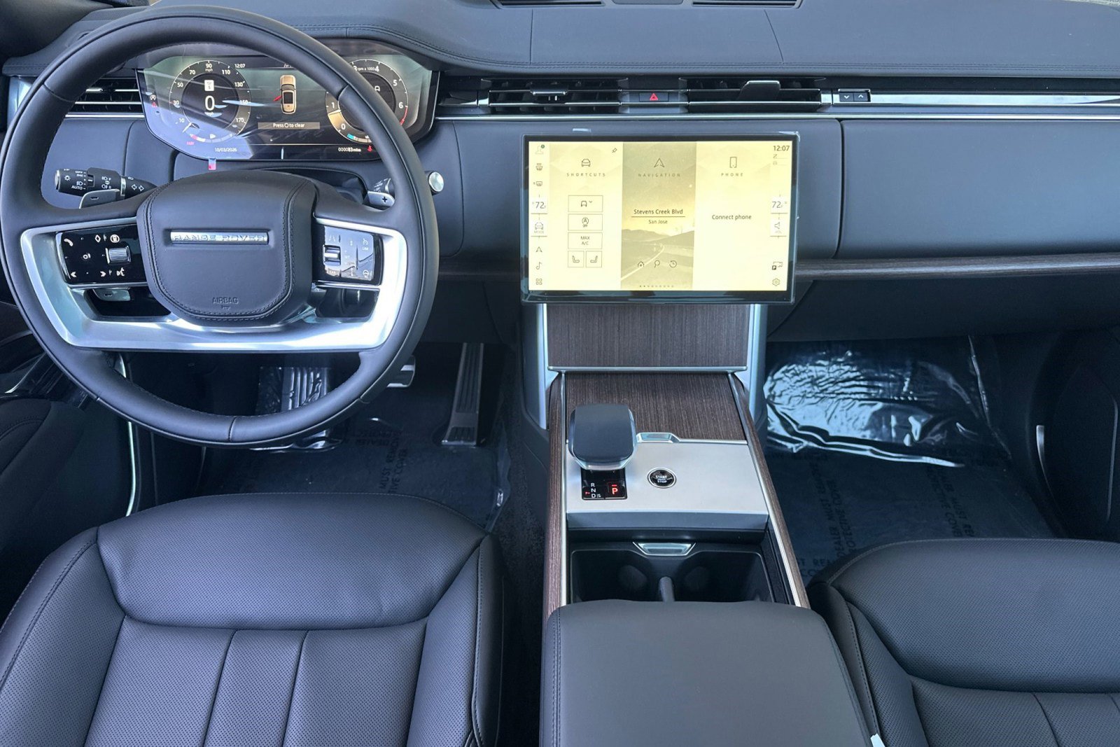 New 2026 Land Rover Range Rover Long Wheelbase SE image 23