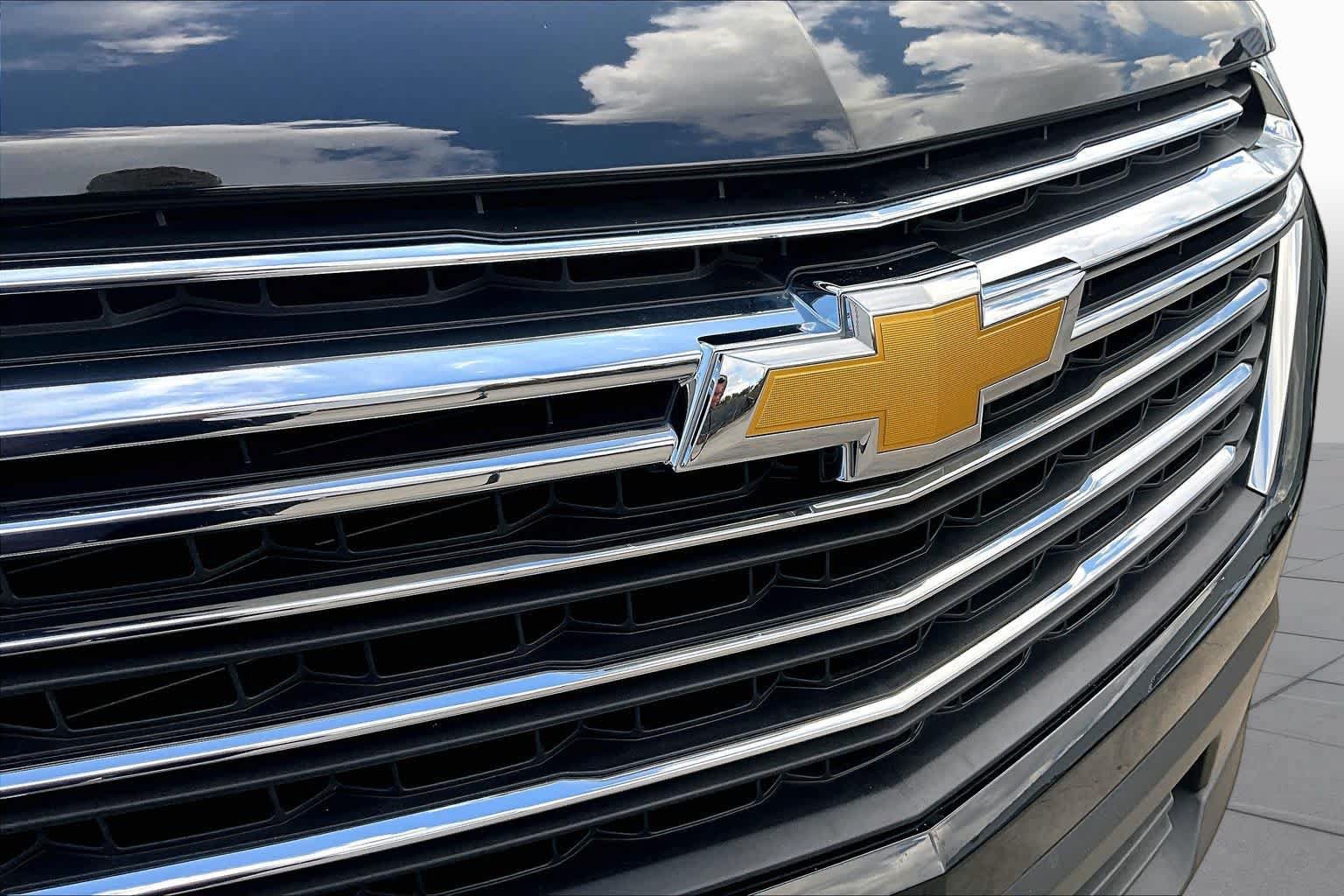 Used 2023 Chevrolet Traverse LT FWD image 30