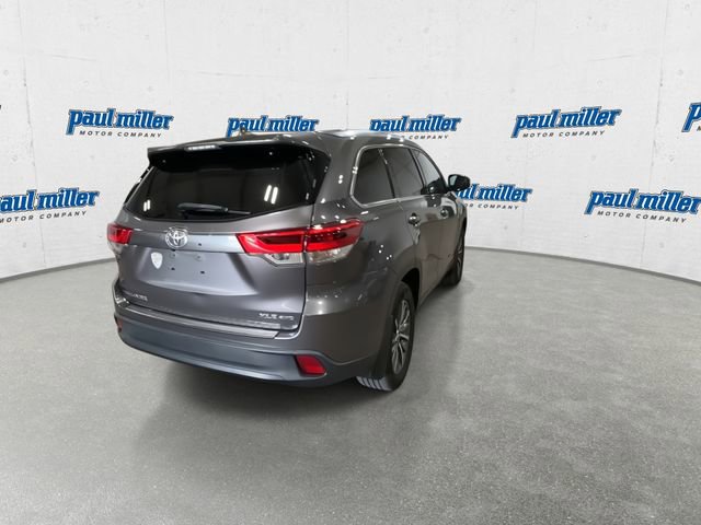Used 2017 Toyota Highlander XLE image 10
