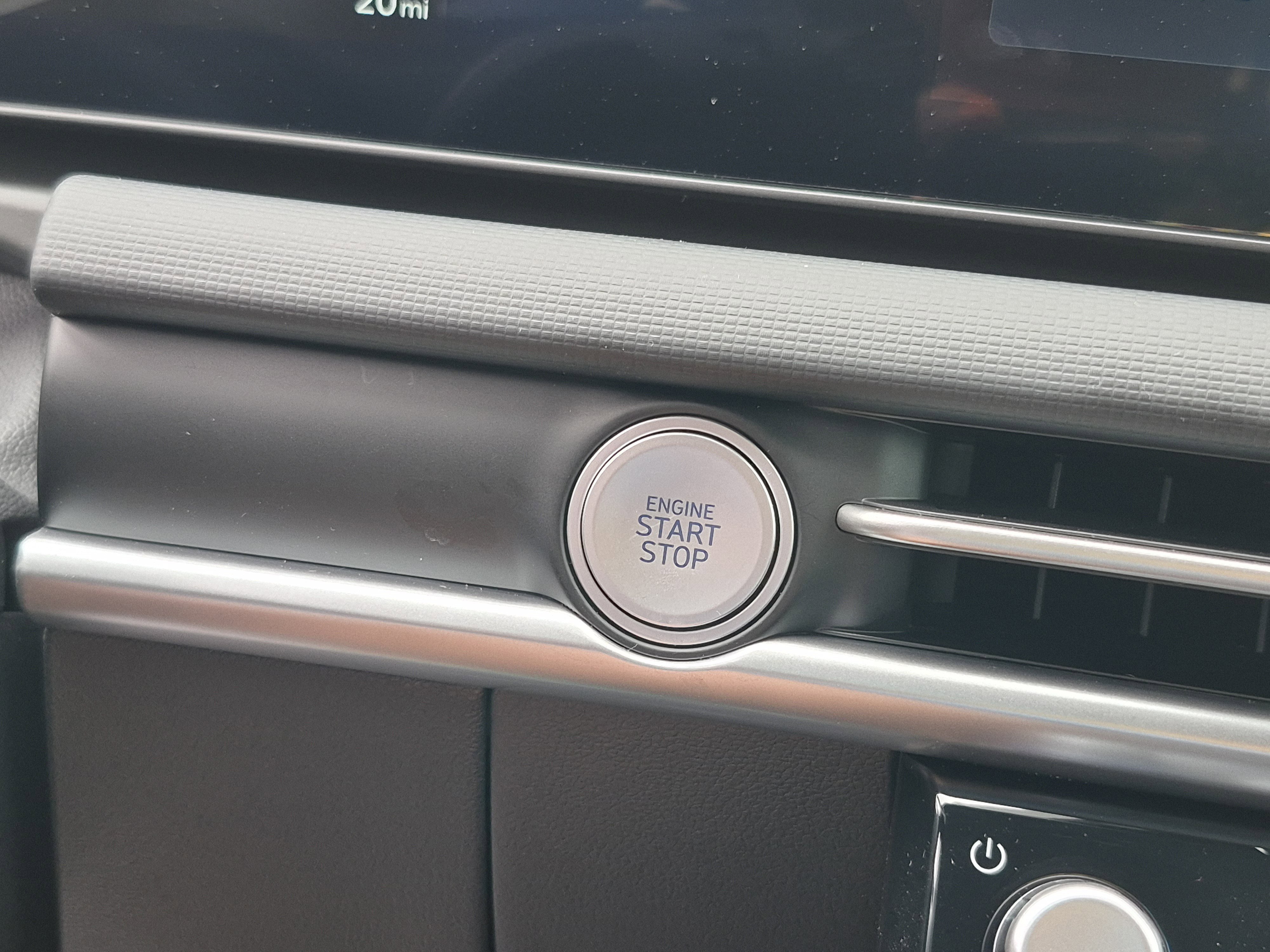 New 2026 Hyundai Santa Cruz XRT AWD/4WD image 9