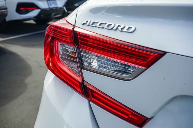 Used 2018 Honda Accord LX image 9
