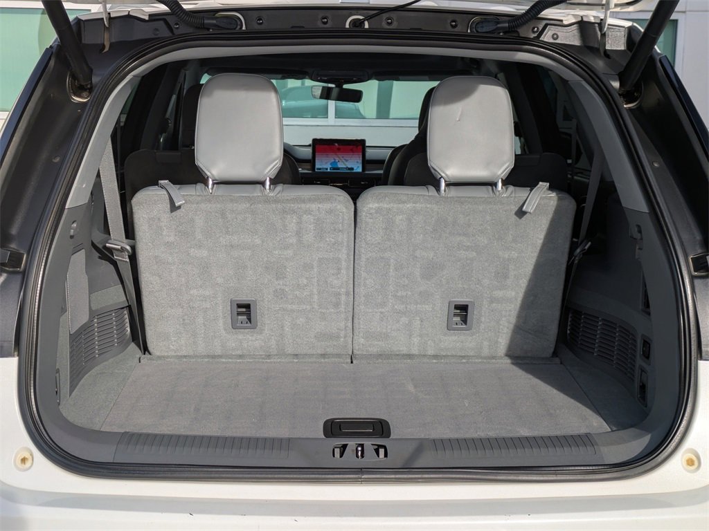 Used 2021 Lincoln Aviator Reserve w/ Equipment Group 201A image 13