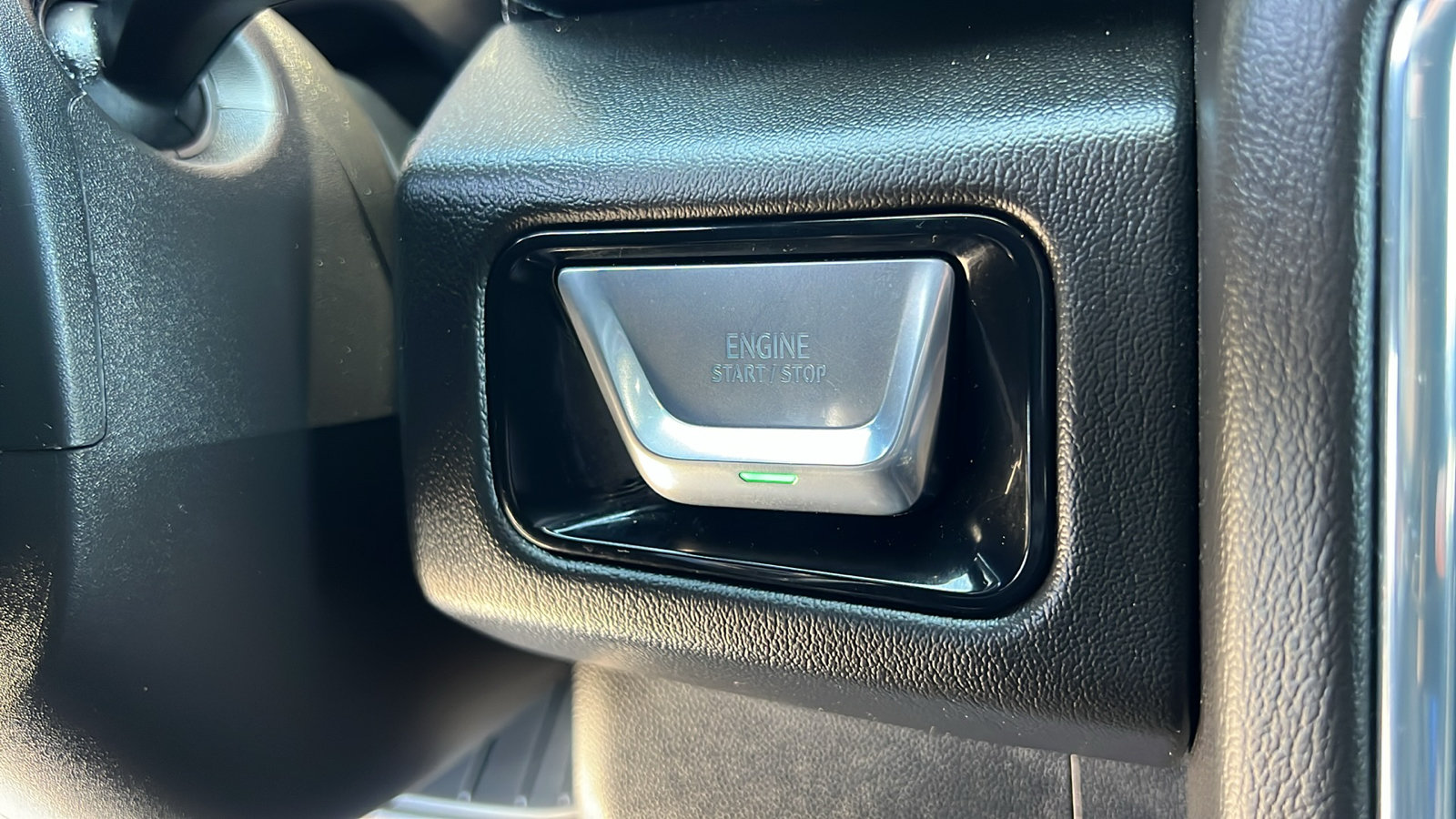 Certified 2025 GMC Yukon XL Denali AWD/4WD image 29
