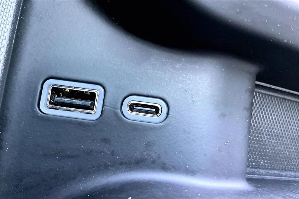 Used 2025 GMC Sierra 2500 AT4 w/ AT4 Premium Plus Package image 15